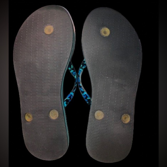 Vera Bradley flip flops, sz 5/6 - Picture 2 of 2